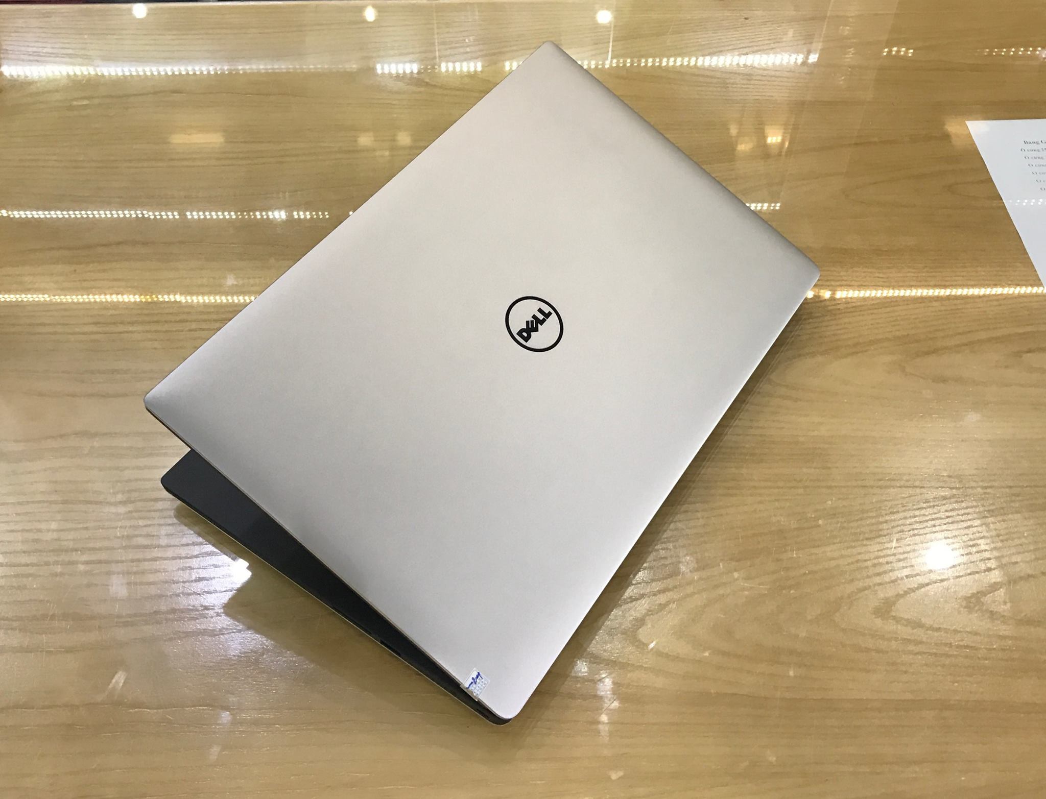 Laptop Dell XPS 9560 2017-11.jpg
